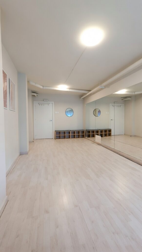 Sala de movimiento con espejos