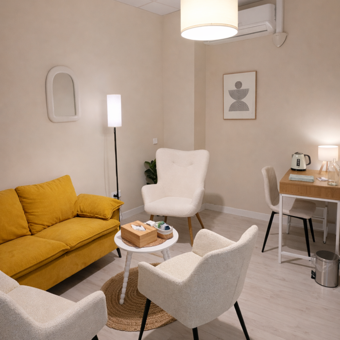 coworking_sala1_perpectiva_sillon_sillas_mesa_trabajo_1